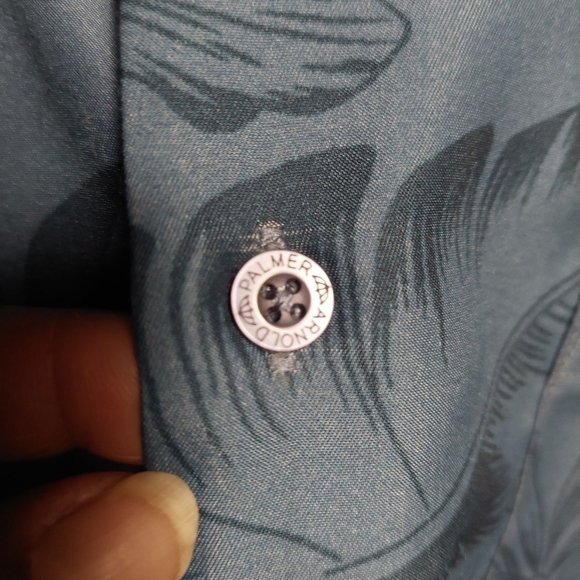 Arnold Palmer Men's Easy Care Short Sleeve Shirt - Picture 5 of 10